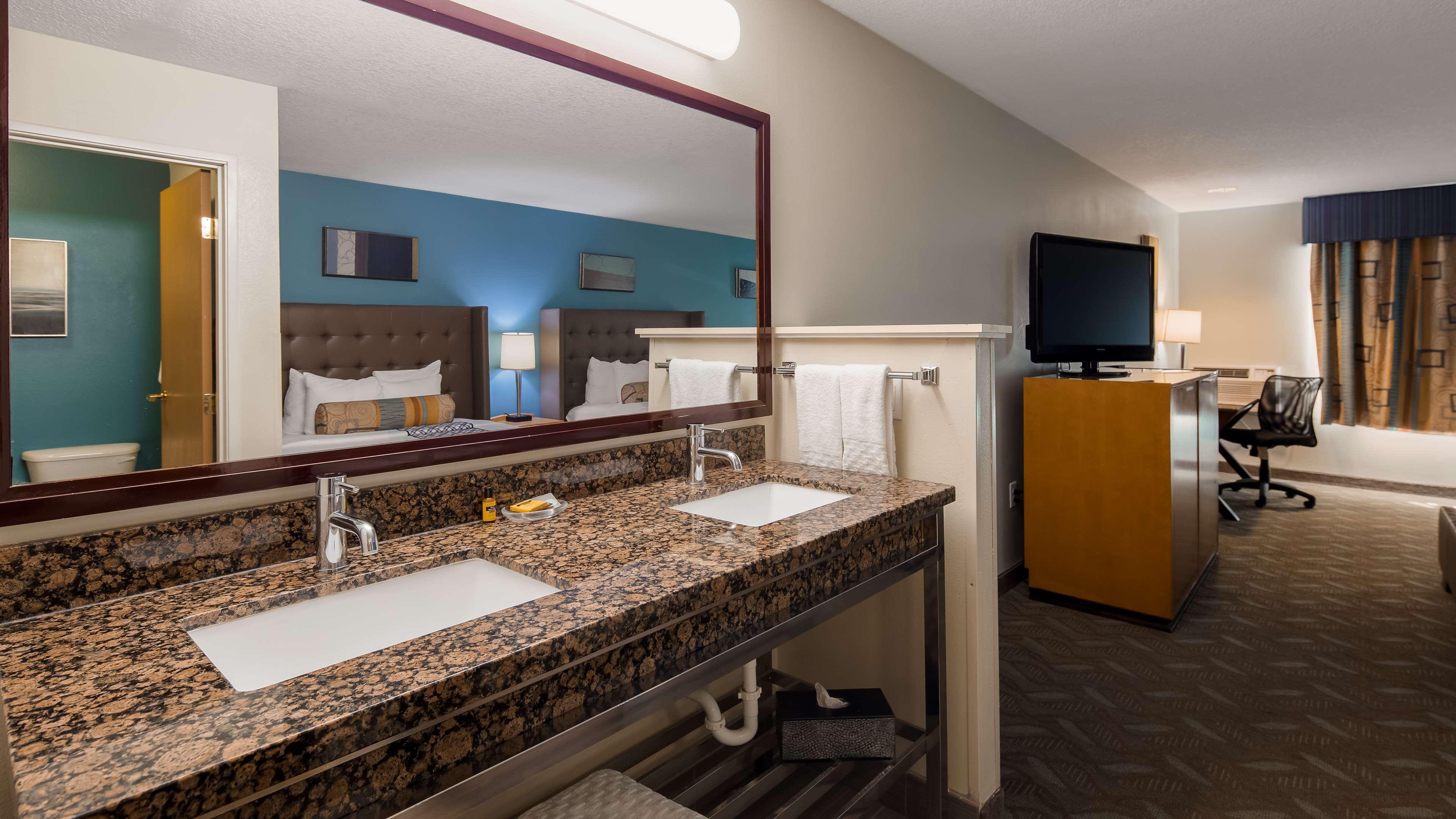 Best Western Plus Liberty Lake Inn Spokane Valley Exterior photo